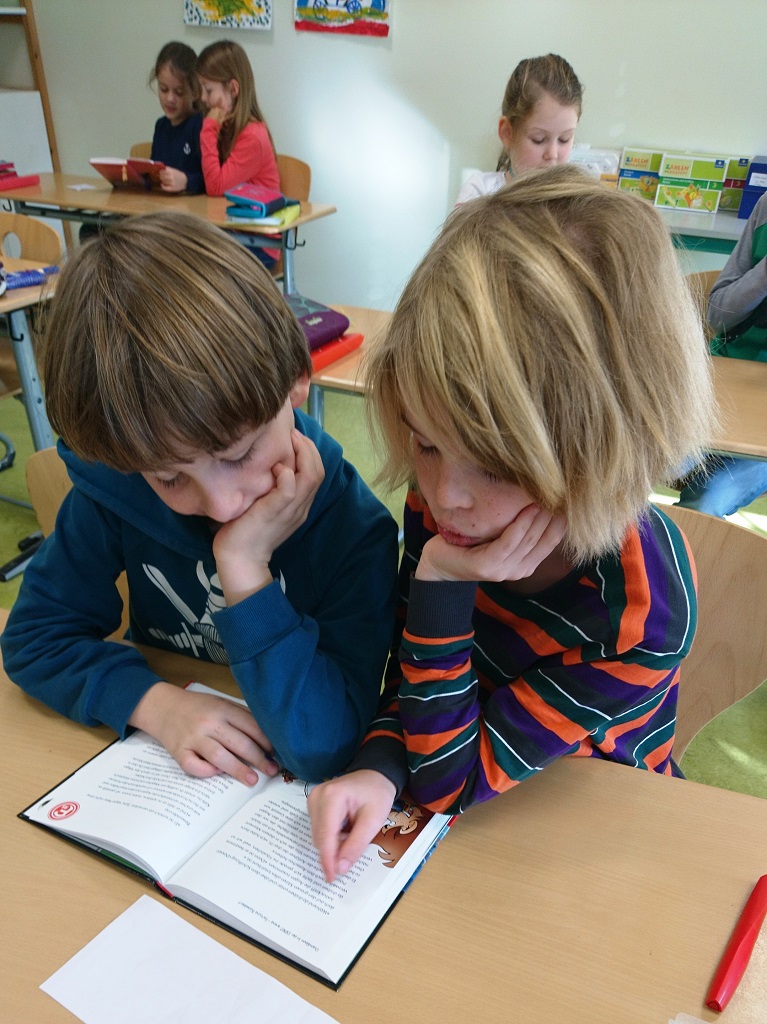 Tandemlesen in der  Klasse  3a IBB Ganztagsgrundschule